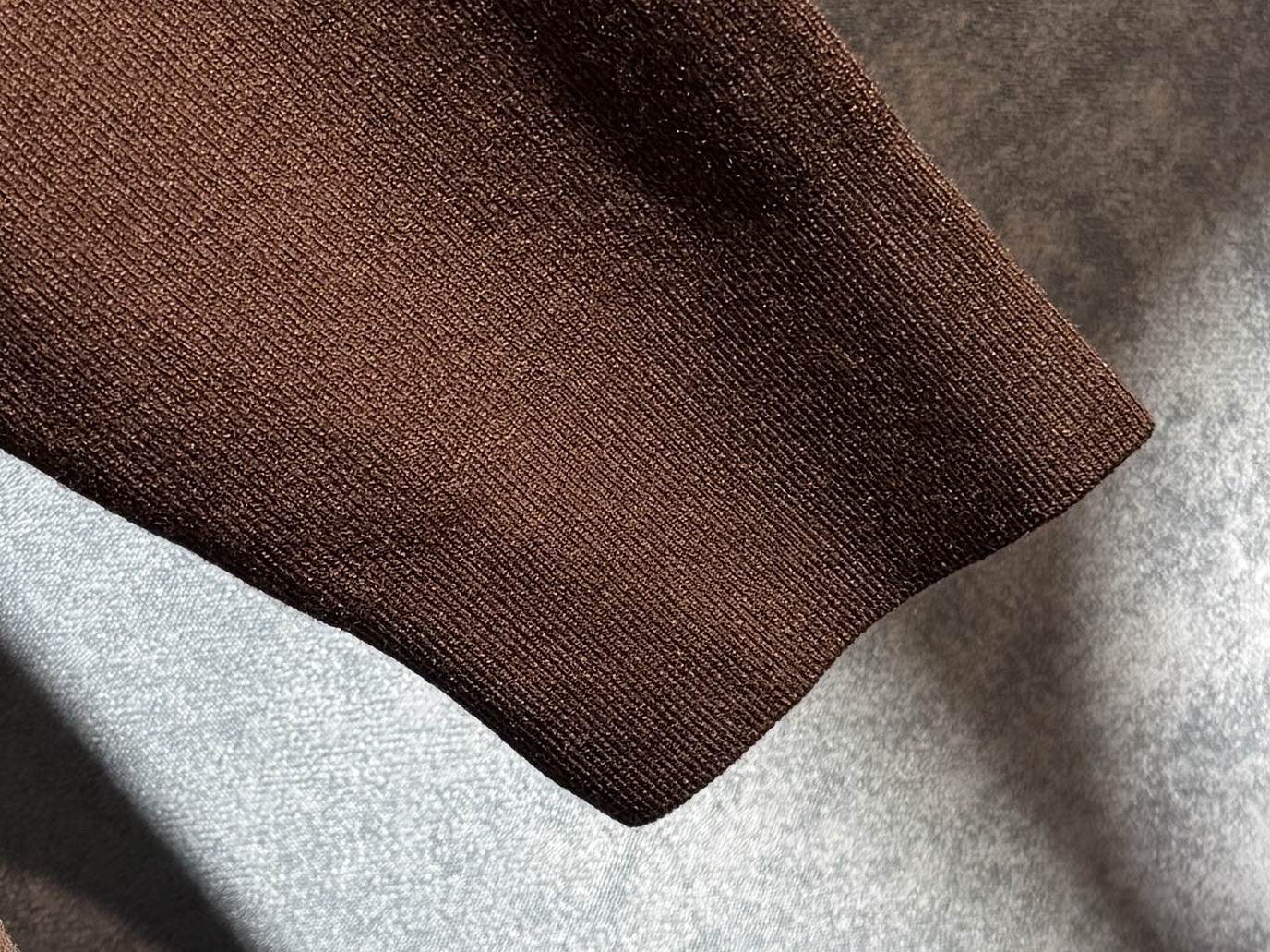 🔥lP🆕 诺悠翩雅 2025秋冬新款毛衣秋冬 高品质意大利进口面料，高密度针织，时尚百搭毛衣，帅气十足。