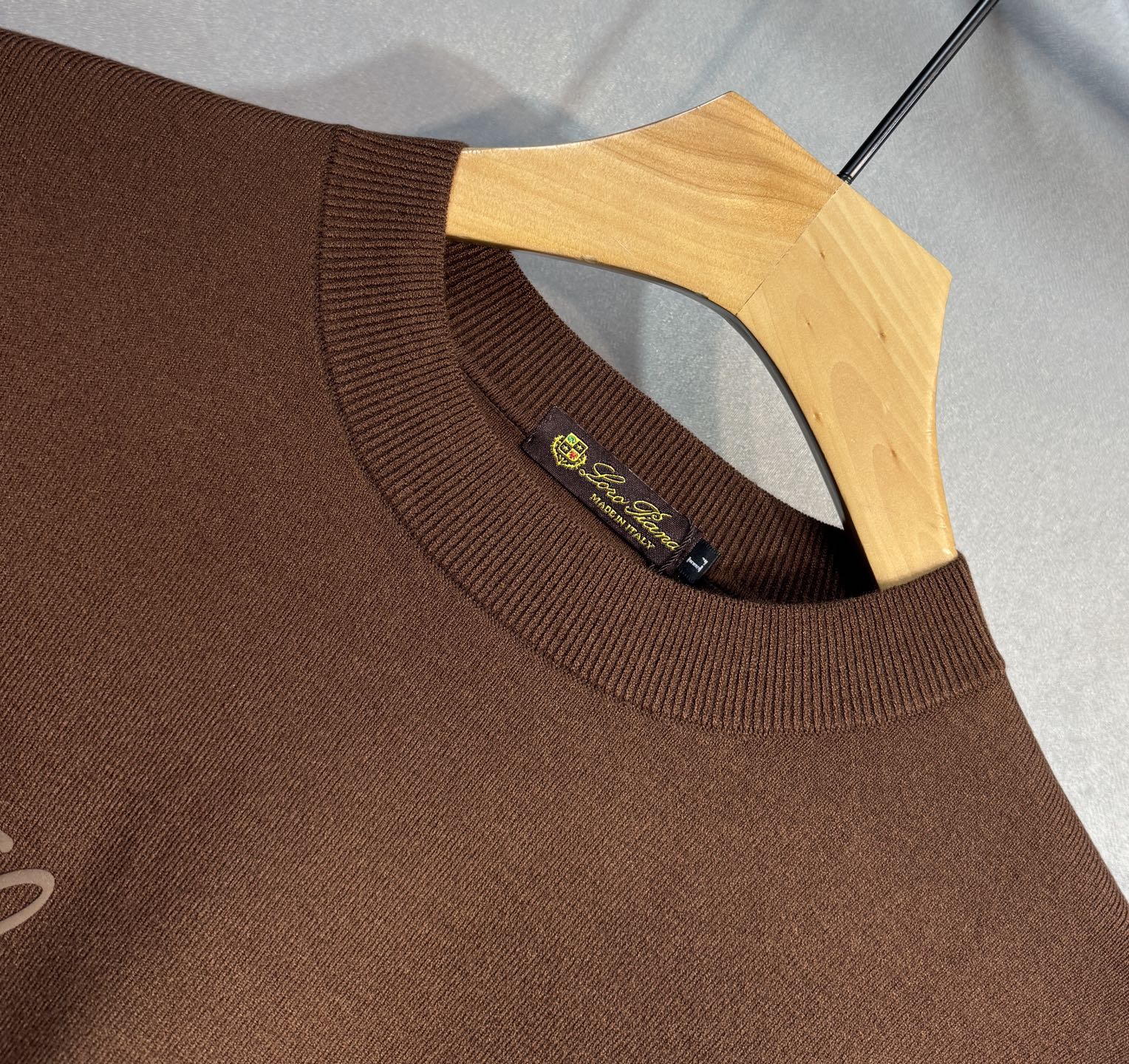 🔥lP🆕 诺悠翩雅 2025秋冬新款毛衣秋冬 高品质意大利进口面料，高密度针织，时尚百搭毛衣，帅气十足。