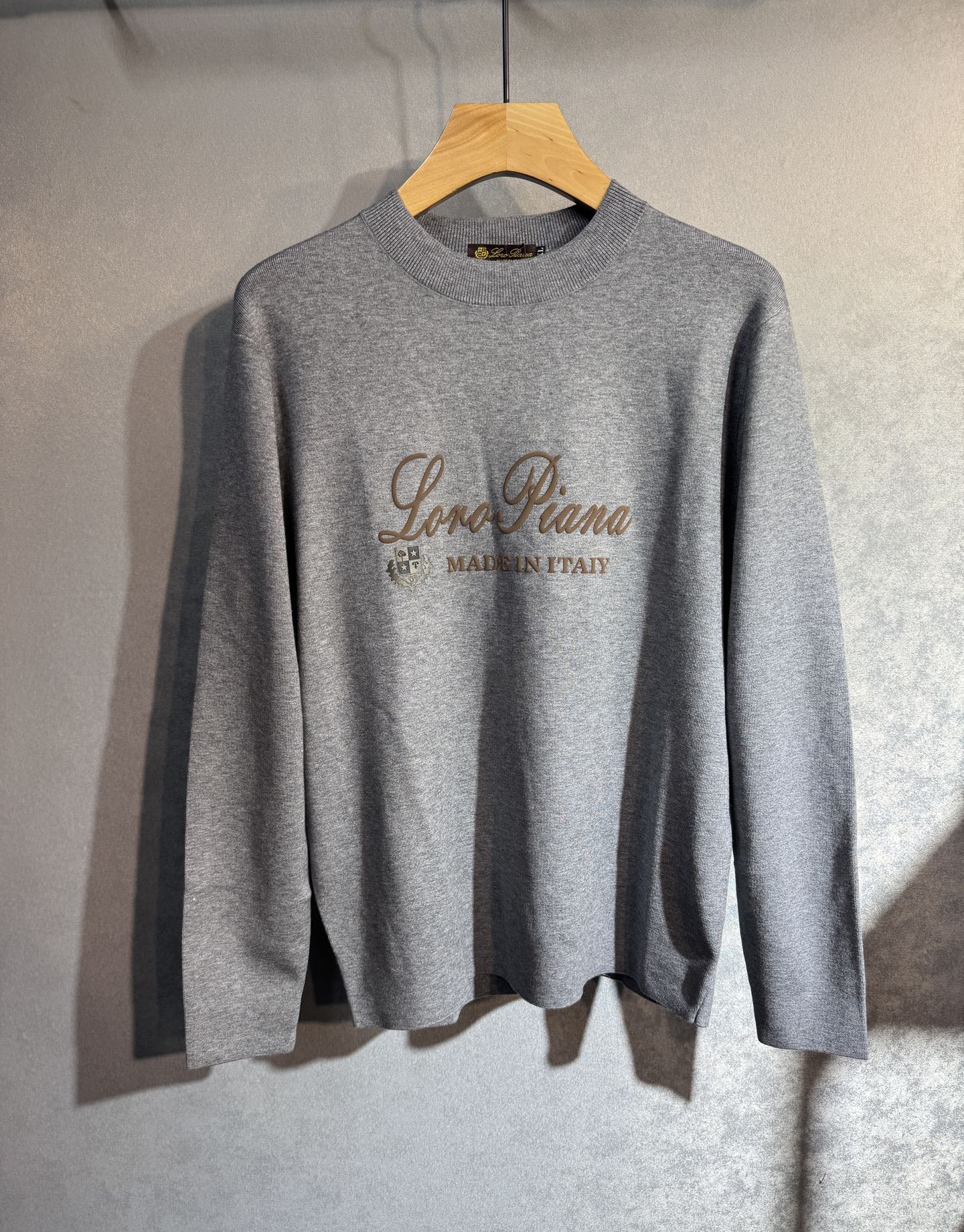 🔥lP🆕 诺悠翩雅 2025秋冬新款毛衣秋冬 高品质意大利进口面料，高密度针织，时尚百搭毛衣，帅气十足。