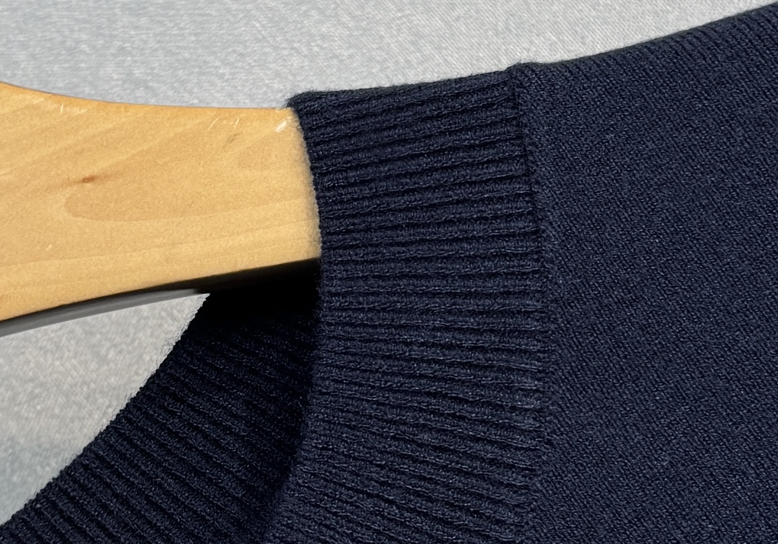 🔥D&G 杜嘉班纳 2025秋冬新款毛衣秋冬 高品质意大利进口面料，高密度针织，时尚百搭毛衣，帅气十足。