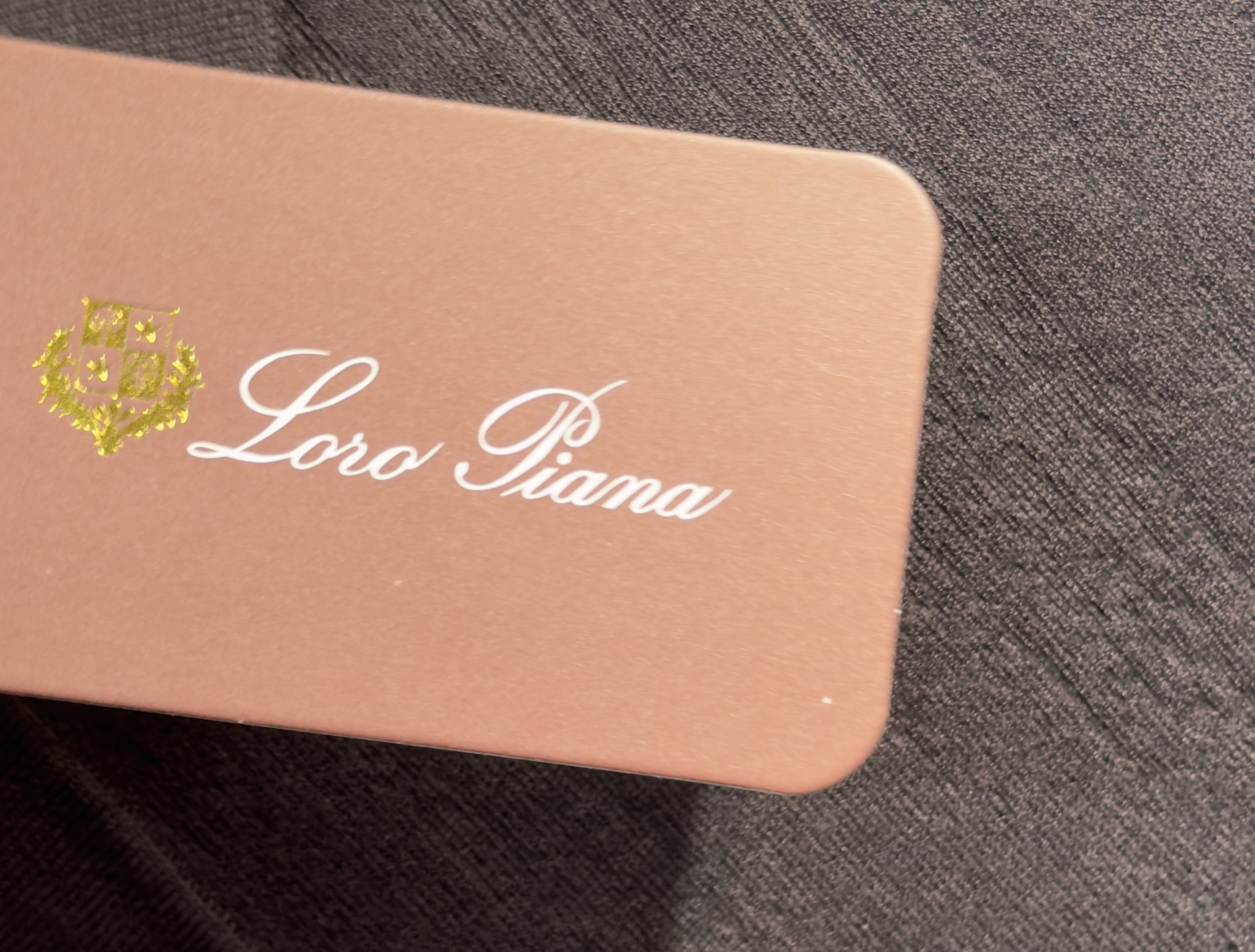 🔥lP🆕 诺悠翩雅 25FW秋冬打底翻领毛衣！高品质意大利进口面料，高密度针织，百搭毛衣，内搭衬衫都帅气