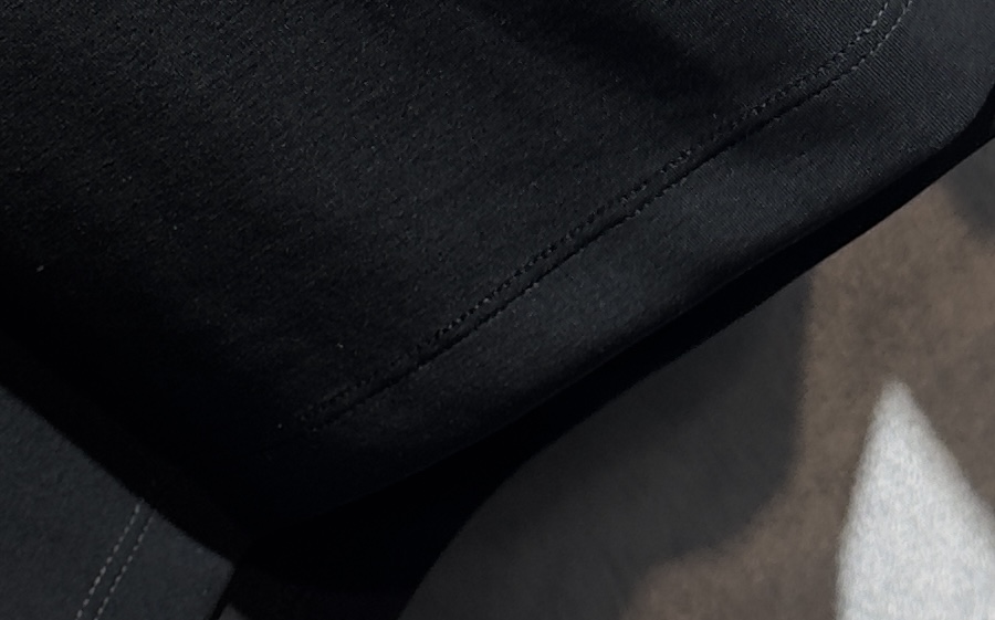 🔥HERMES 爱马仕 2025秋冬新品长袖，帅气时尚，胸前精致刺绣字母图案logo，简约百搭款。面料棉