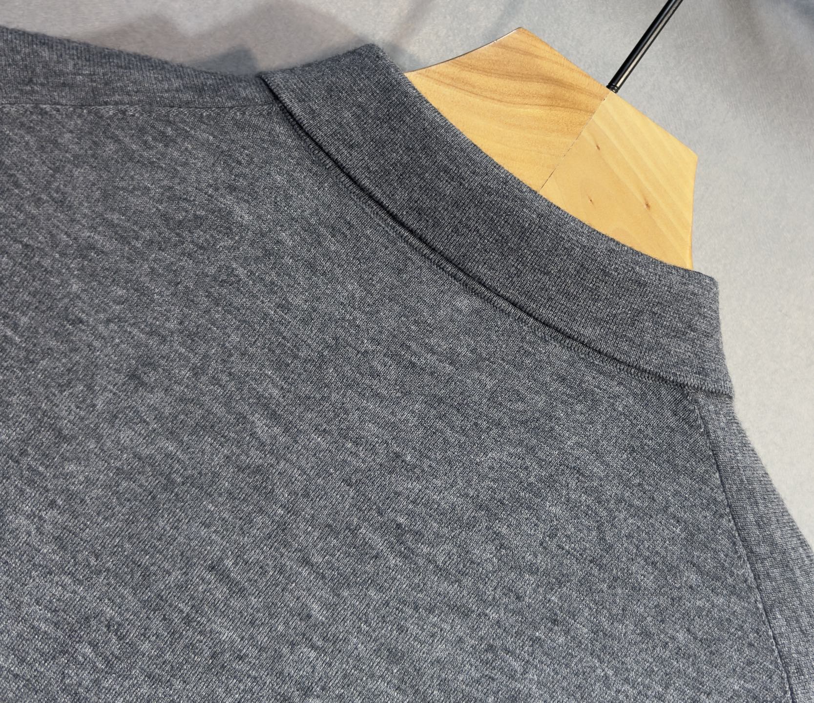 🔥lP🆕 诺悠翩雅 25FW秋冬打底翻领毛衣！高品质意大利进口面料，高密度针织，百搭毛衣，内搭衬衫都帅气