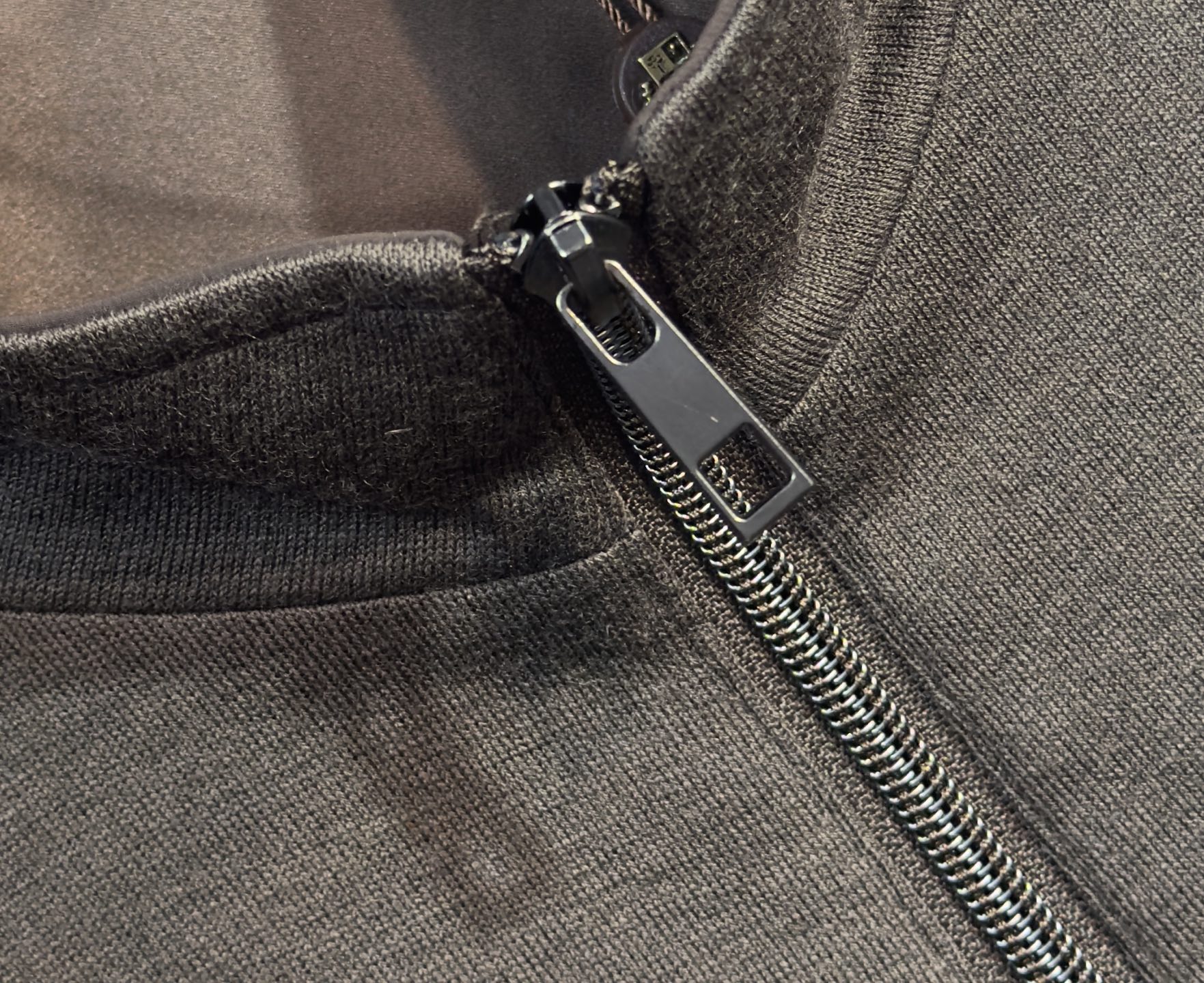 🔥lP🆕 诺悠翩雅 新款绵羊毛夹克马甲 秀场新品‼品相非常完美，非常出彩的设计，轻松将时髦感进阶，做工极