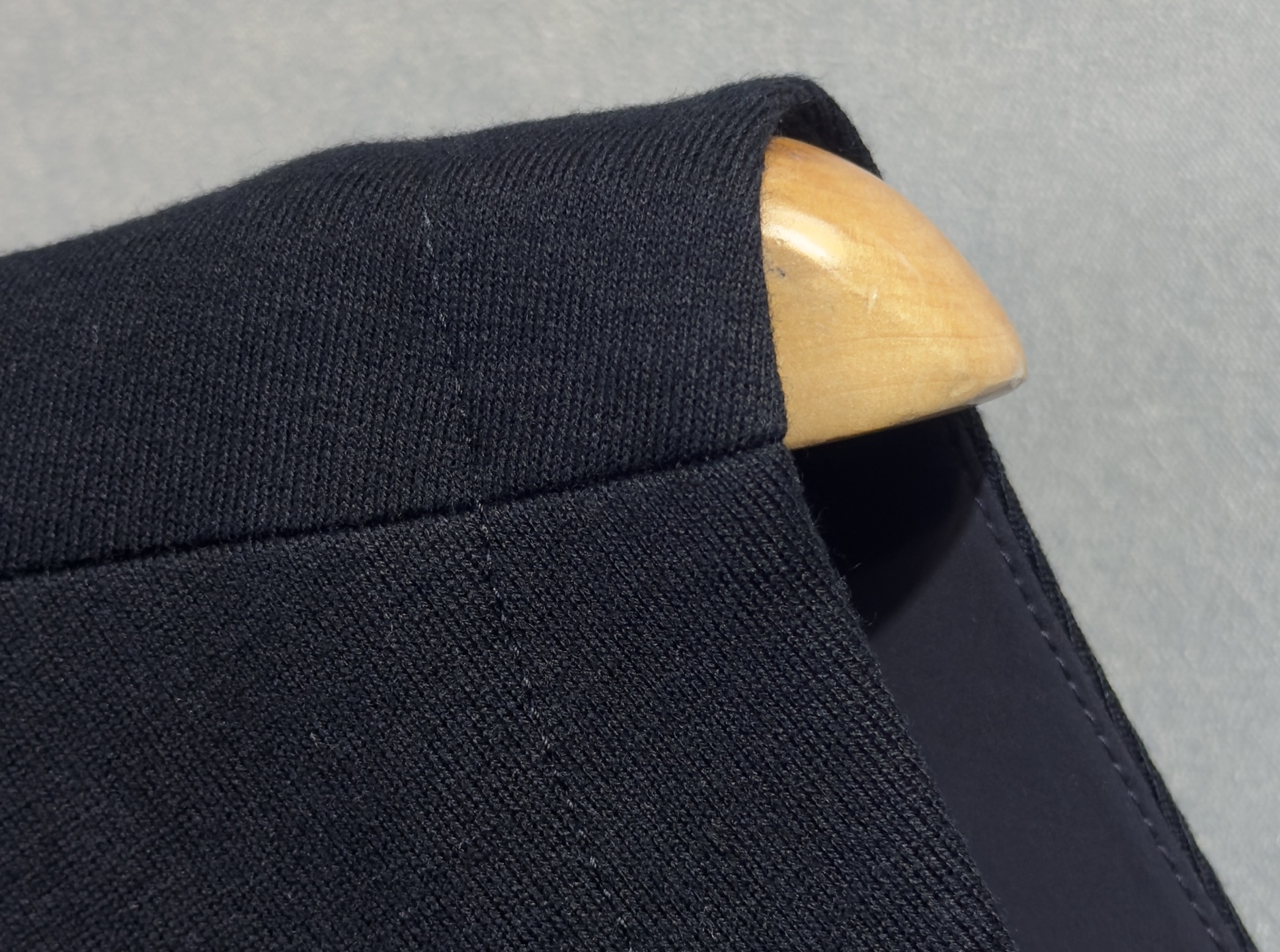 🔥lP🆕 诺悠翩雅 新款绵羊毛夹克马甲 秀场新品‼品相非常完美，非常出彩的设计，轻松将时髦感进阶，做工极