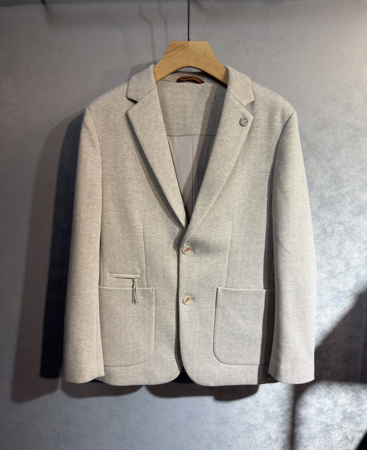 🔥ZEGNA 杰尼亚 25年ss秋冬官网同步新款西服 经典简洁风 干练精简百搭款。面料采用意大利进口羊毛