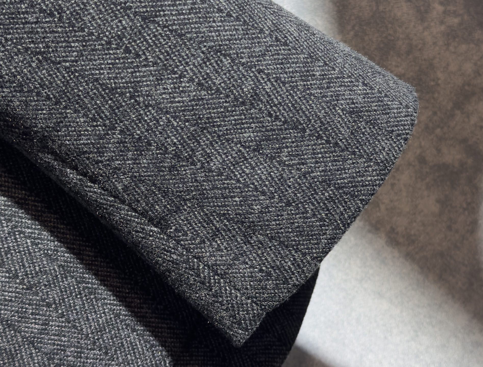 🔥ZEGNA 杰尼亚 25年ss秋冬官网同步新款西服 经典简洁风 干练精简百搭款。面料采用意大利进口羊毛