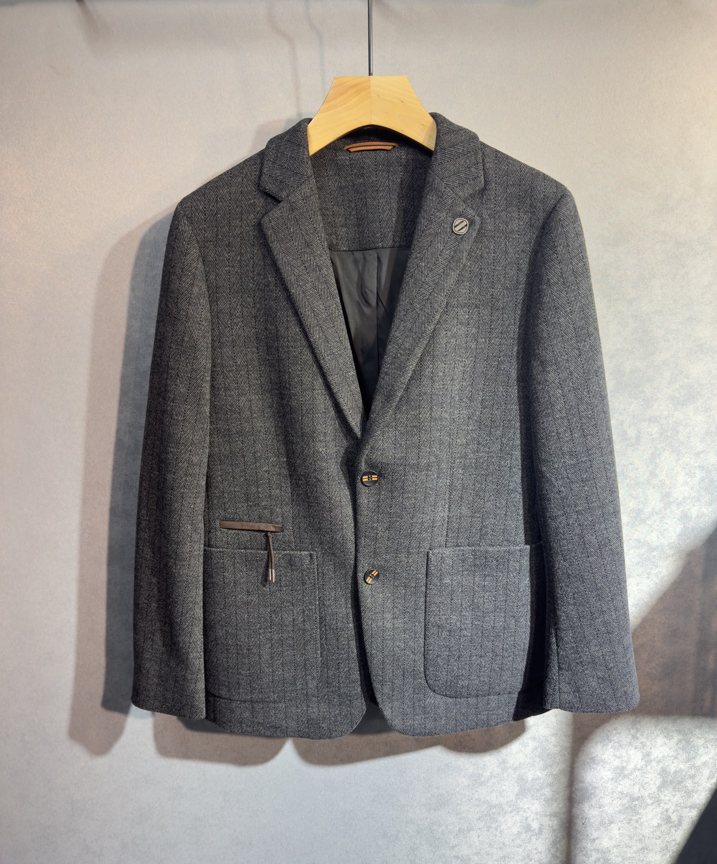 🔥ZEGNA 杰尼亚 25年ss秋冬官网同步新款西服 经典简洁风 干练精简百搭款。面料采用意大利进口羊毛