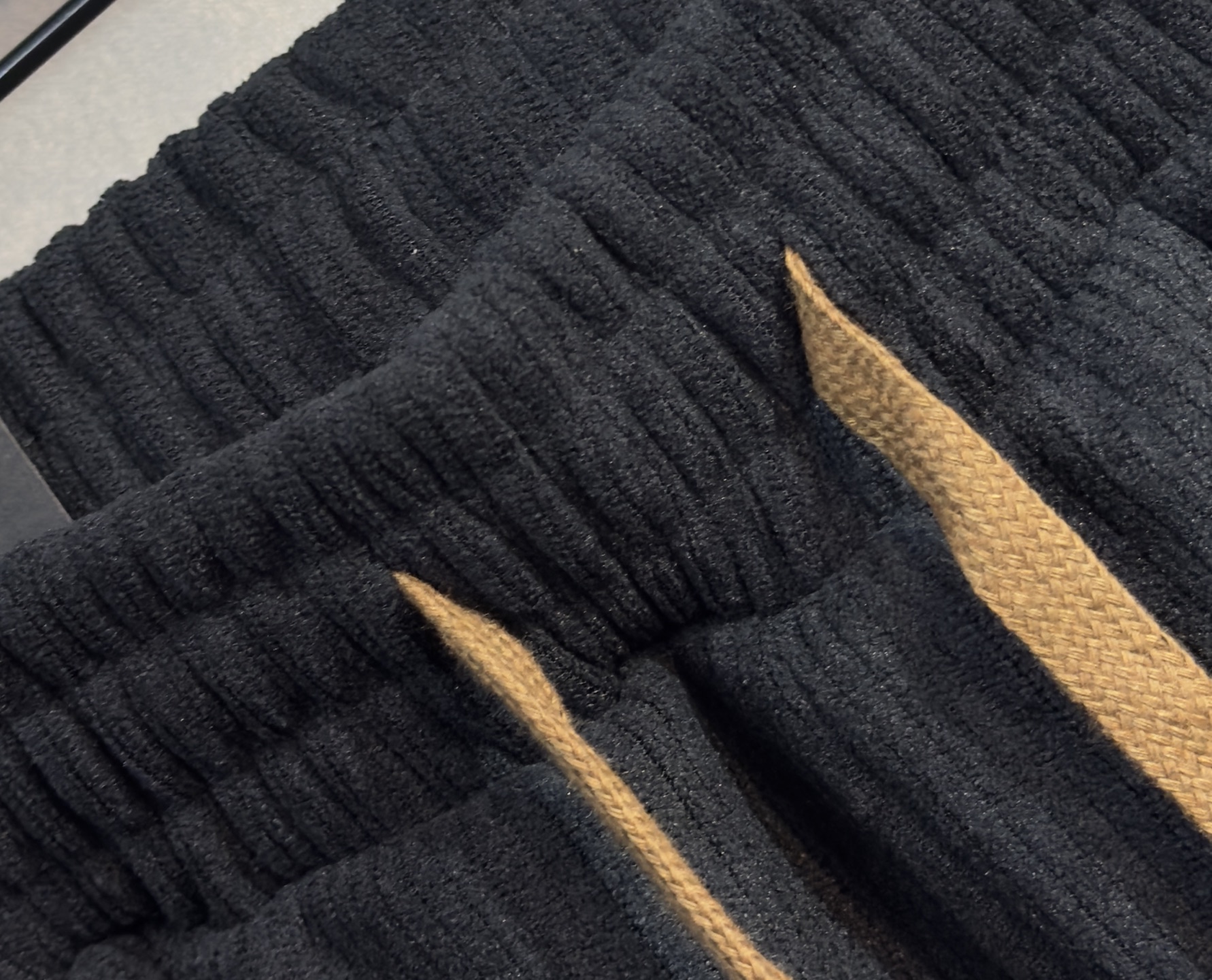 🔥 ZEGNA 杰尼亚 25年ss秋冬最新品加厚休闲裤🔥专柜热销款 品味与价值共享 身穿着非常舒适 低调