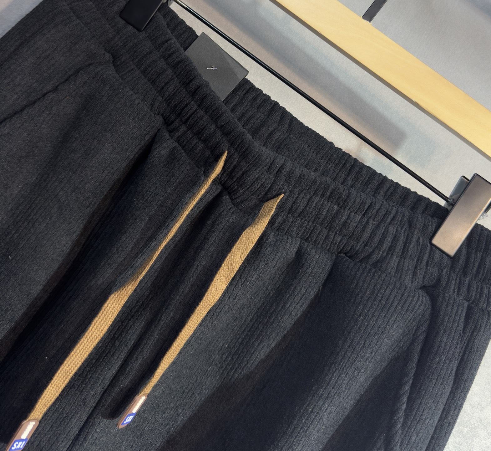 🔥 ZEGNA 杰尼亚 25年ss秋冬最新品加厚休闲裤🔥专柜热销款 品味与价值共享 身穿着非常舒适 低调