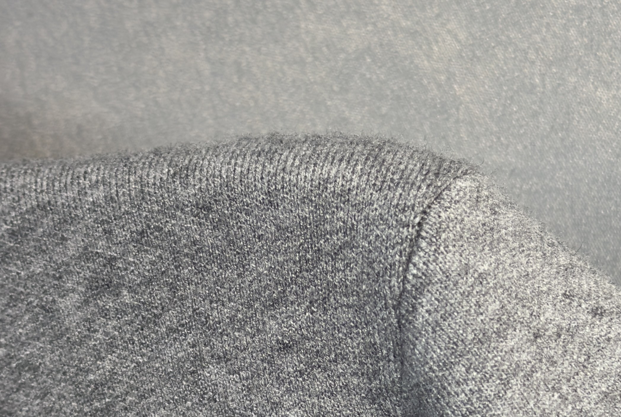 🔥🔥LOEWE 罗意威 2025秋冬新款羊毛毛衣 高品质意大利进口羊毛混纺面料，高密度针织，时尚百搭毛衣