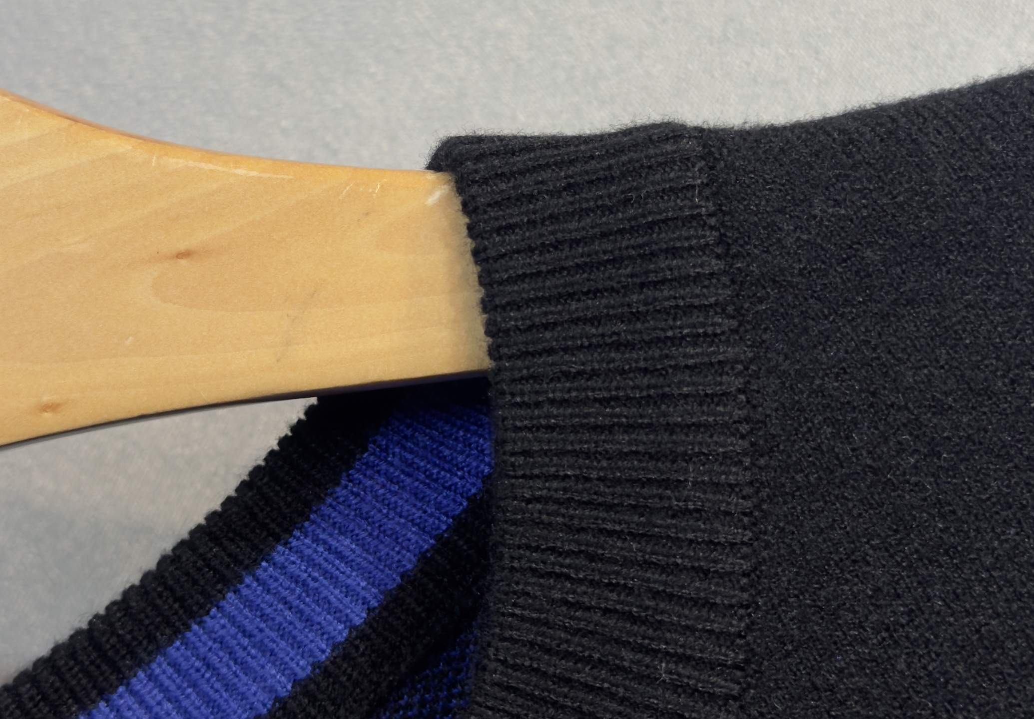 🔥🔥LOEWE 罗意威 2025秋冬新款羊毛毛衣 高品质意大利进口羊毛混纺面料，高密度针织，时尚百搭毛衣