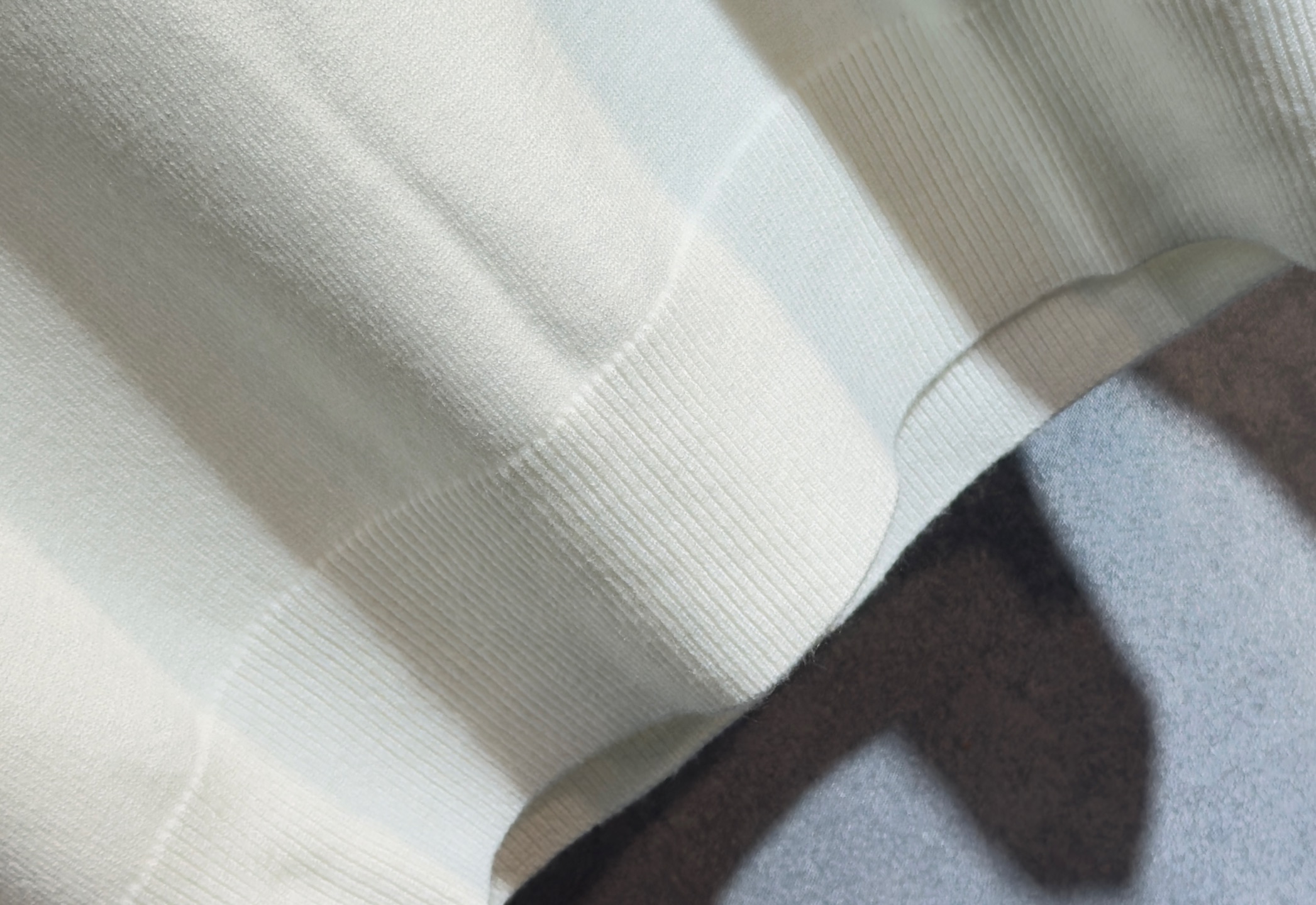 🔥🔥LOEWE 罗意威 2025秋冬新款羊毛毛衣 高品质意大利进口羊毛混纺面料，高密度针织，时尚百搭毛衣