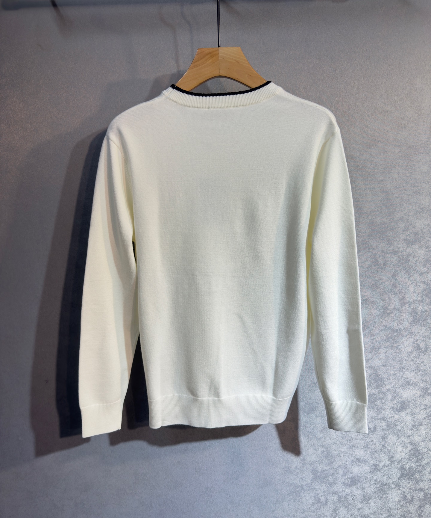 🔥🔥LOEWE 罗意威 2025秋冬新款羊毛毛衣 高品质意大利进口羊毛混纺面料，高密度针织，时尚百搭毛衣