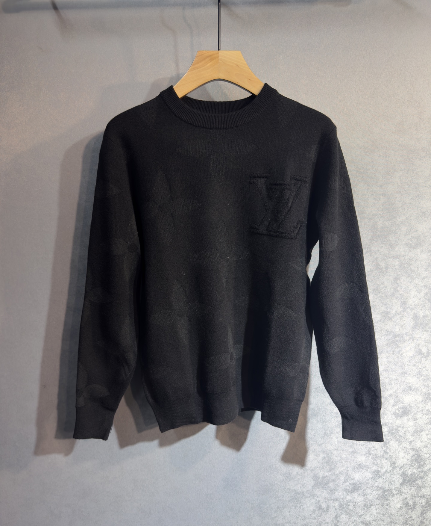 🔥LV 路易威登 2025秋冬新款羊毛毛衣 高品质意大利进口羊毛混纺面料，高密度针织，时尚百搭毛衣，帅气