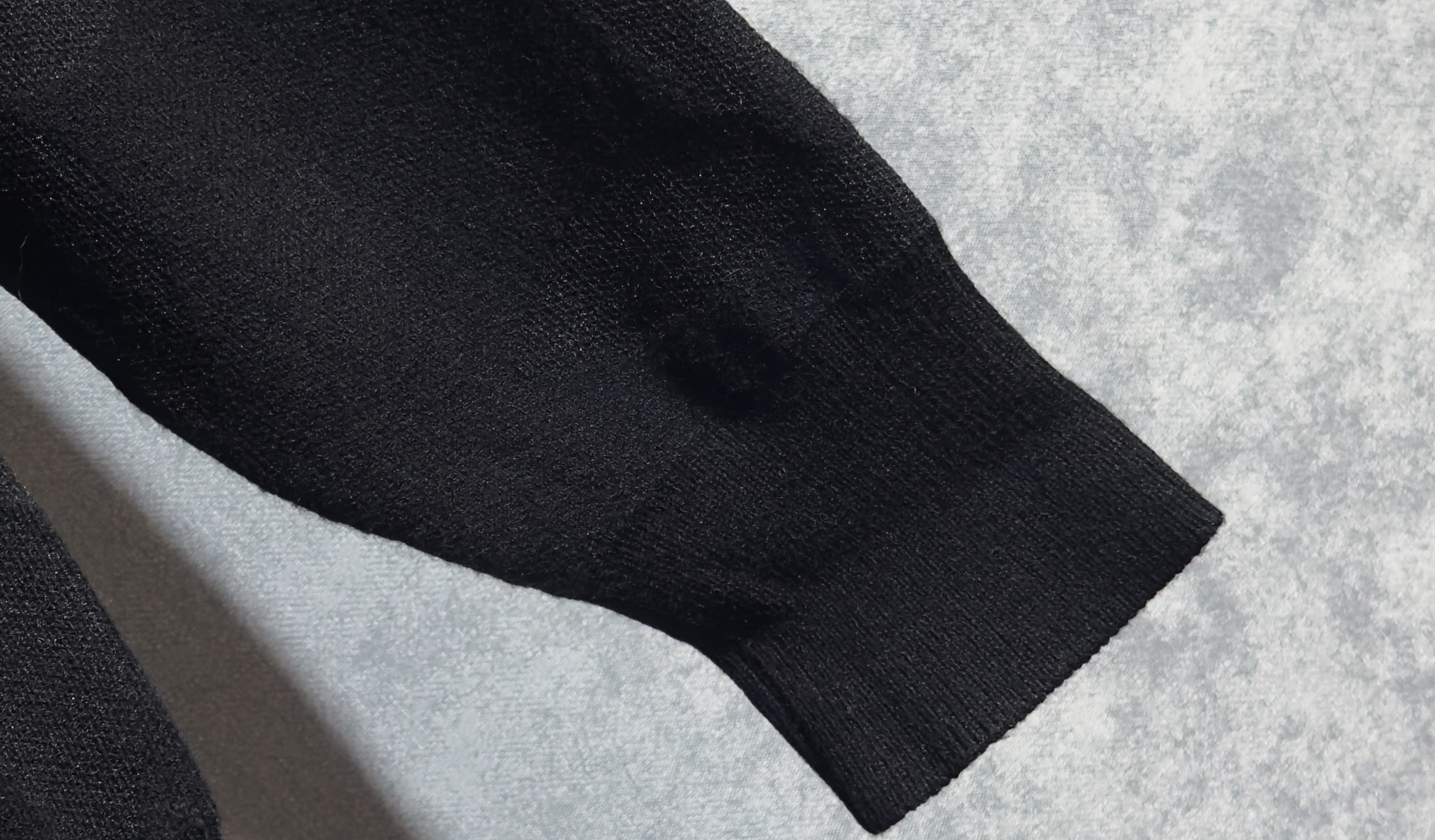 🔥LV 路易威登 2025秋冬新款羊毛毛衣 高品质意大利进口羊毛混纺面料，高密度针织，时尚百搭毛衣，帅气