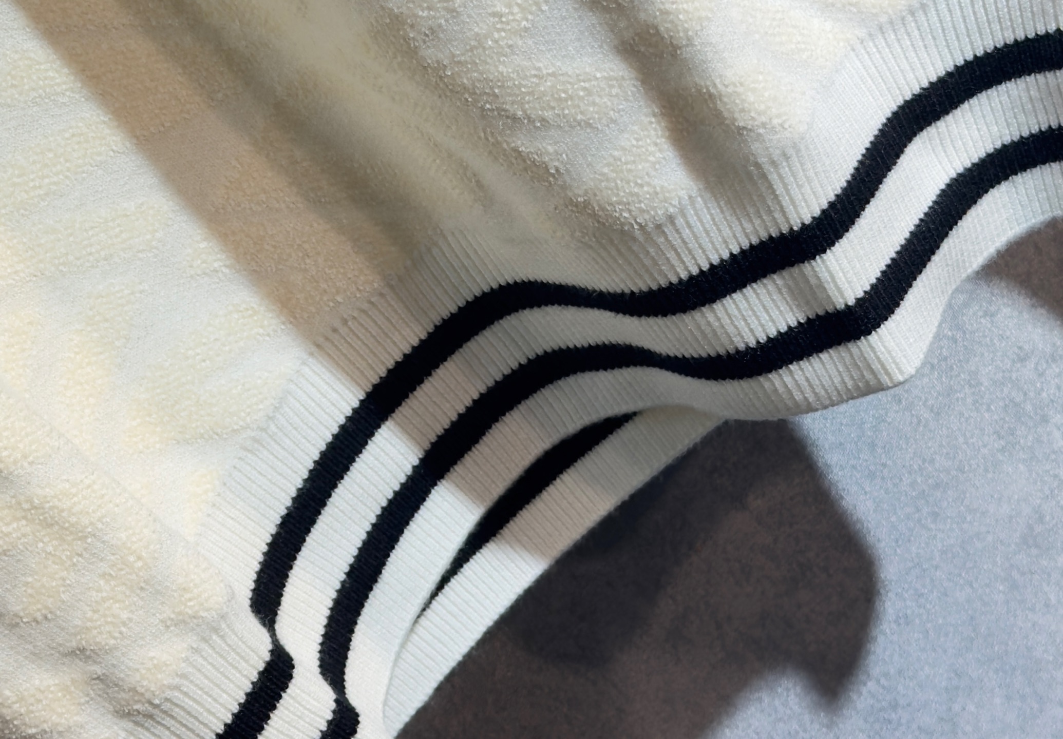 🔥FENDI 芬迪 2025秋冬新款羊毛毛衣 高品质意大利进口羊毛混纺面料，高密度针织，时尚百搭毛衣，帅