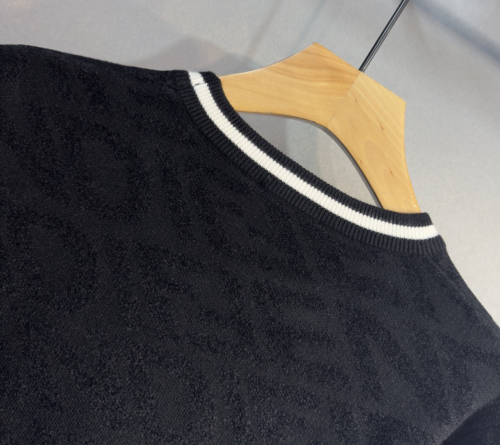 🔥FENDI 芬迪 2025秋冬新款羊毛毛衣 高品质意大利进口羊毛混纺面料，高密度针织，时尚百搭毛衣，帅