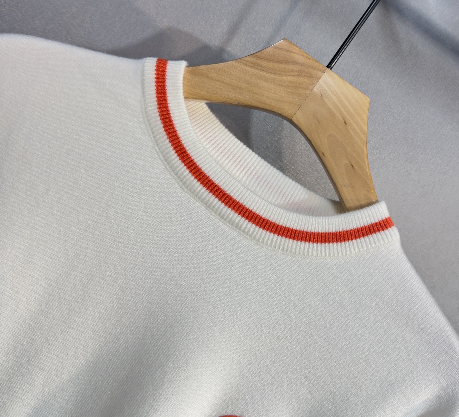 🔥HERMES 爱马仕 2025秋冬新款羊毛毛衣 高品质意大利进口羊毛混纺面料，高密度针织，时尚百搭毛衣