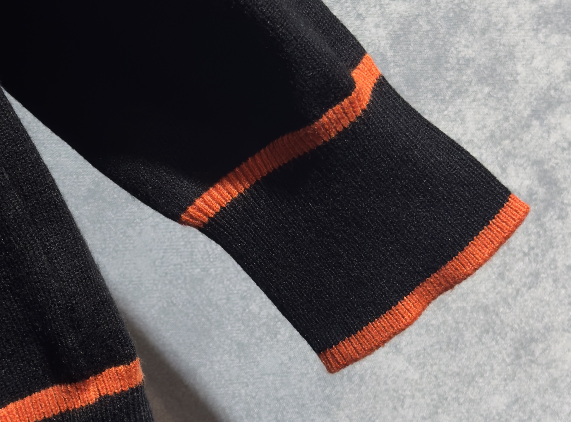 🔥HERMES 爱马仕 2025秋冬新款羊毛毛衣 高品质意大利进口羊毛混纺面料，高密度针织，时尚百搭毛衣