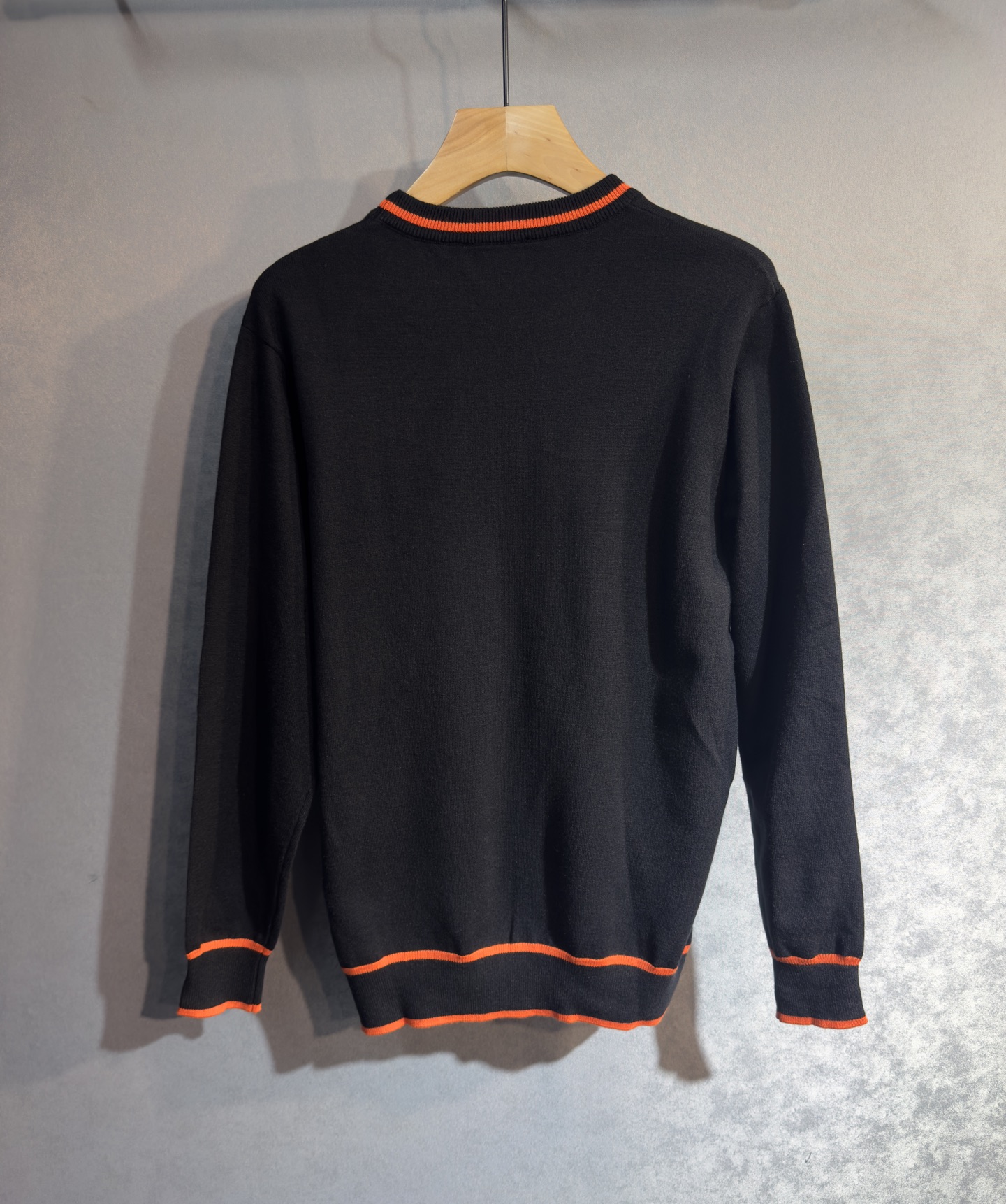 🔥HERMES 爱马仕 2025秋冬新款羊毛毛衣 高品质意大利进口羊毛混纺面料，高密度针织，时尚百搭毛衣