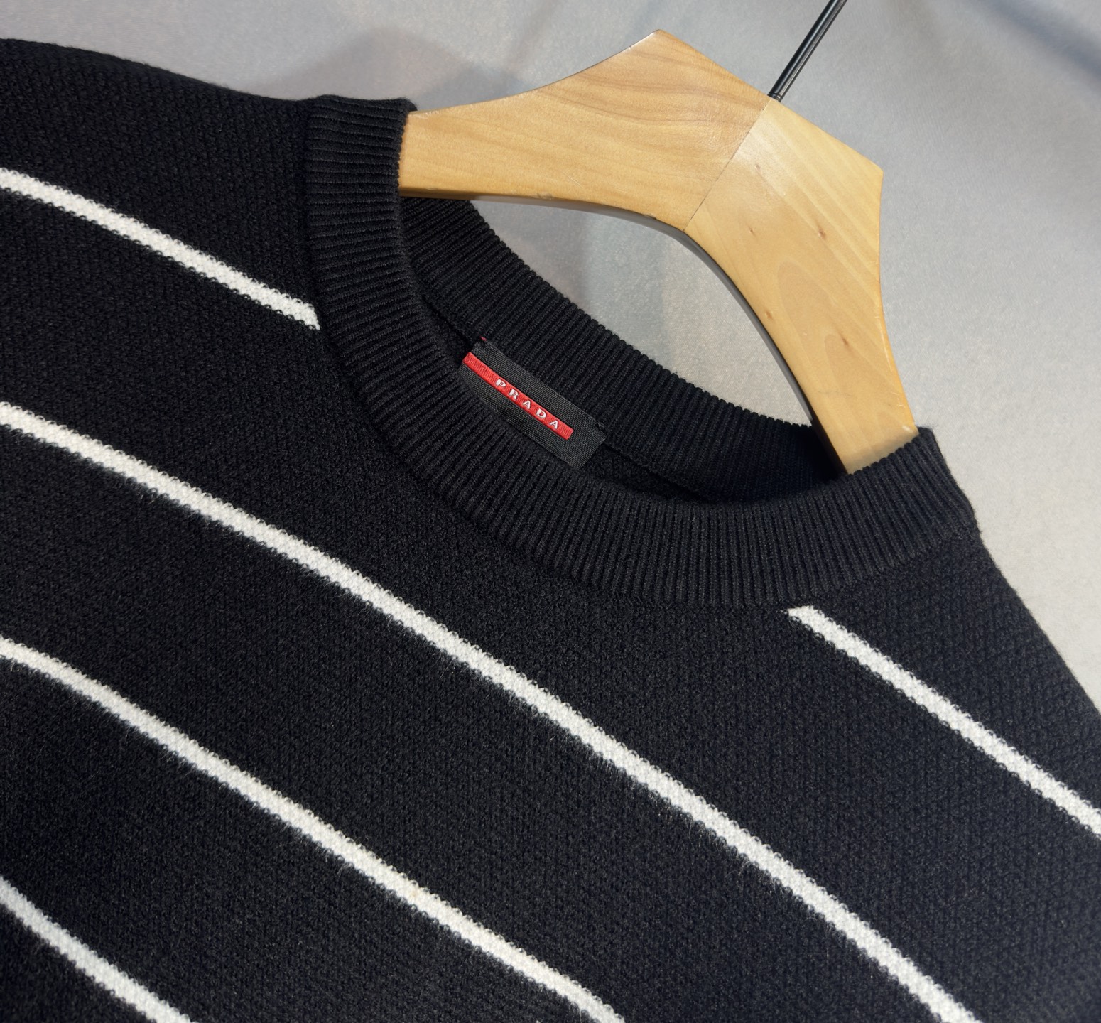 🔥🔥LOEWE 罗意威 2025秋冬新款羊毛毛衣 高品质意大利进口羊毛混纺面料，高密度针织，时尚百搭毛衣