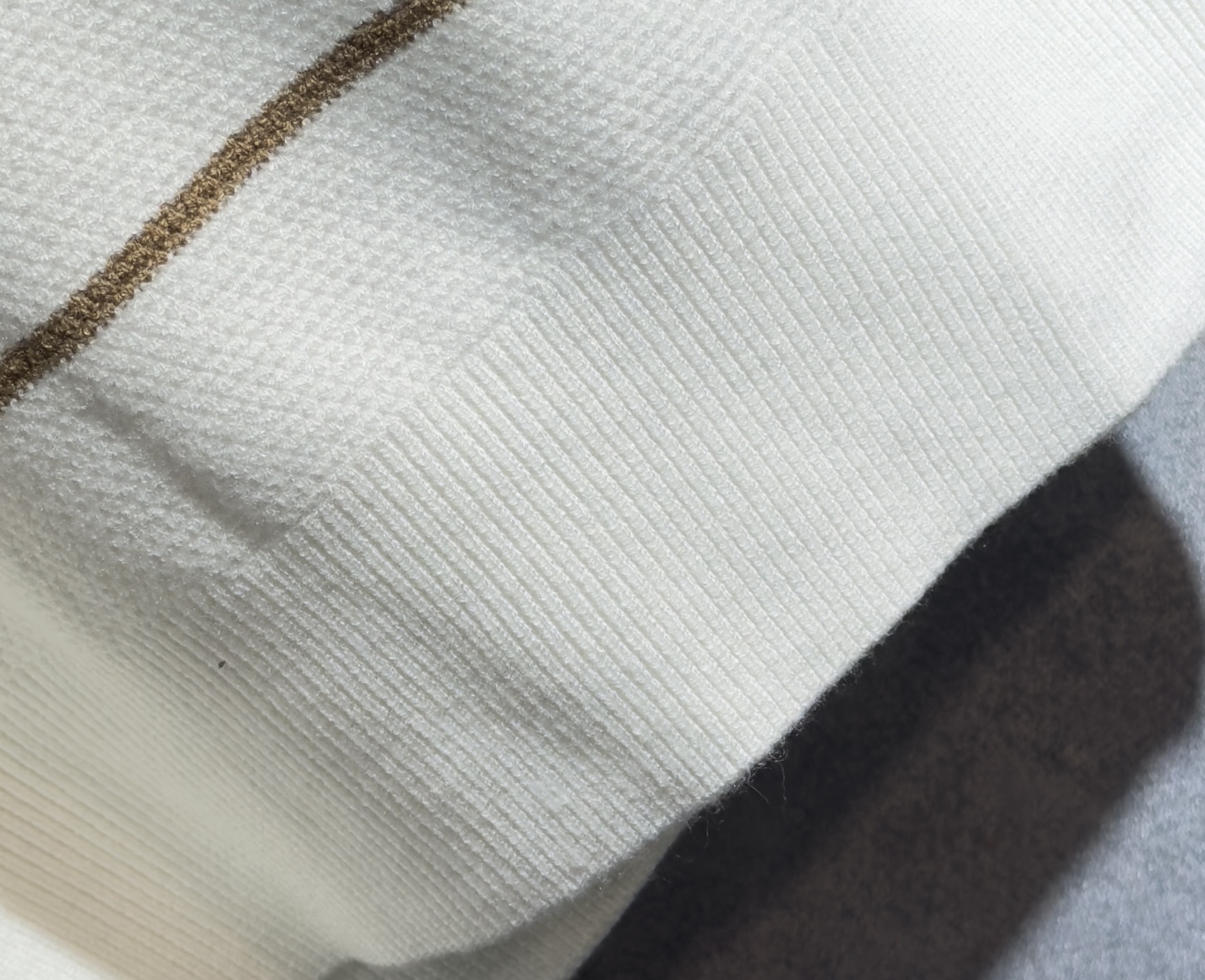 🔥🔥LOEWE 罗意威 2025秋冬新款羊毛毛衣 高品质意大利进口羊毛混纺面料，高密度针织，时尚百搭毛衣