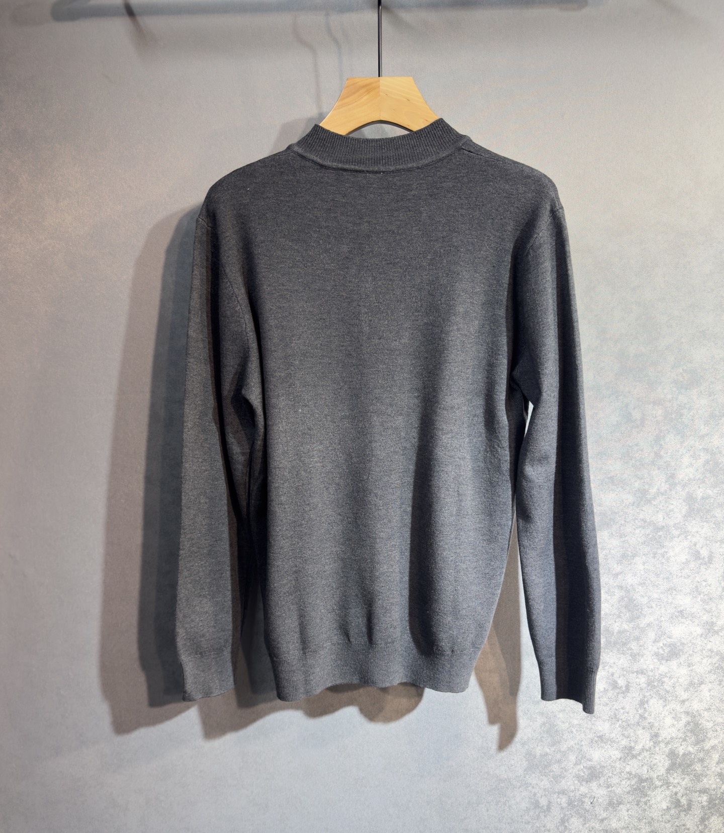 🔥D&G 杜嘉班纳2025秋冬新款小高领毛衣 高品质定制羊绒混纺面料，透气舒适，高密度制作，时尚百搭，小