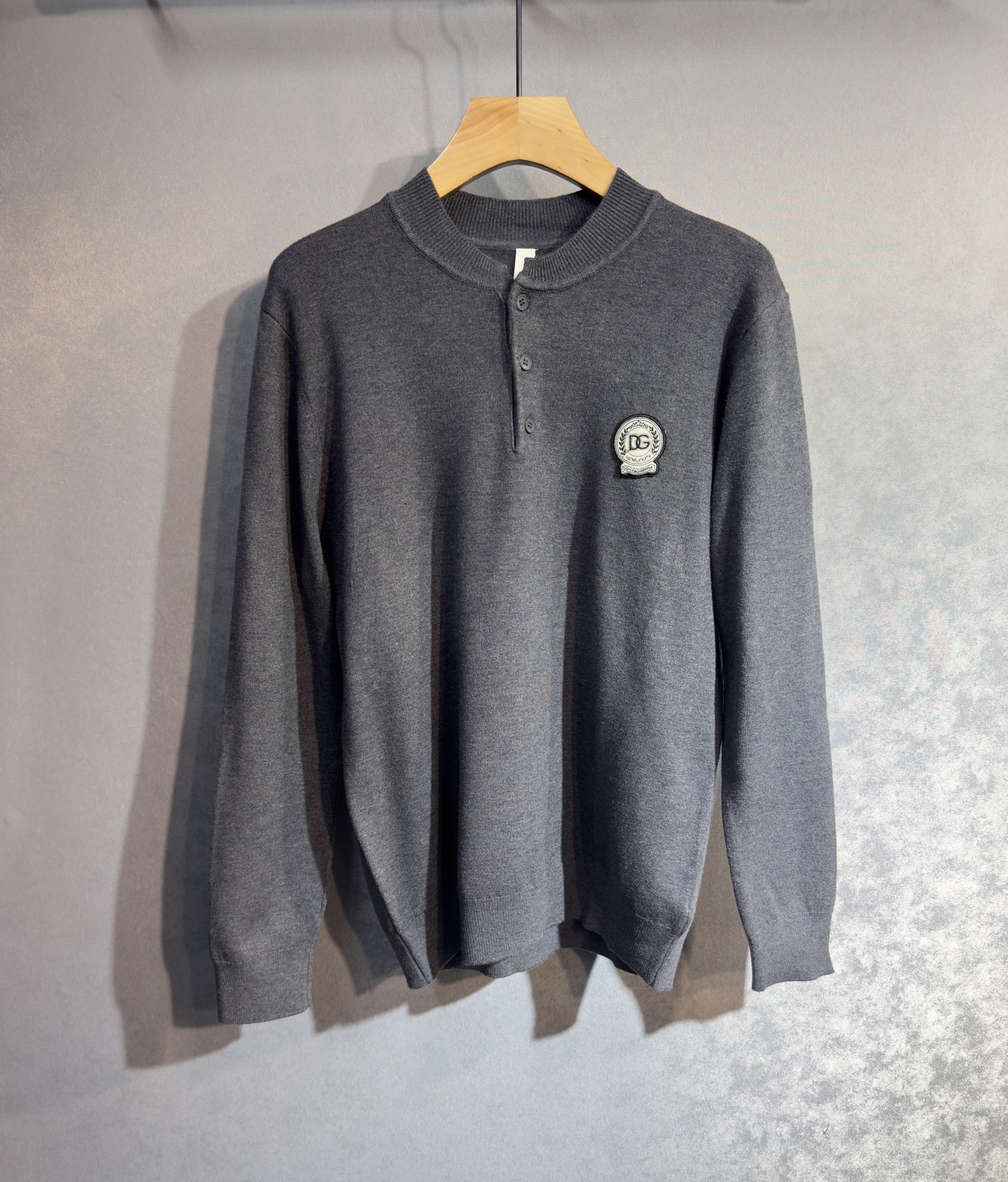 🔥D&G 杜嘉班纳2025秋冬新款小高领毛衣 高品质定制羊绒混纺面料，透气舒适，高密度制作，时尚百搭，小