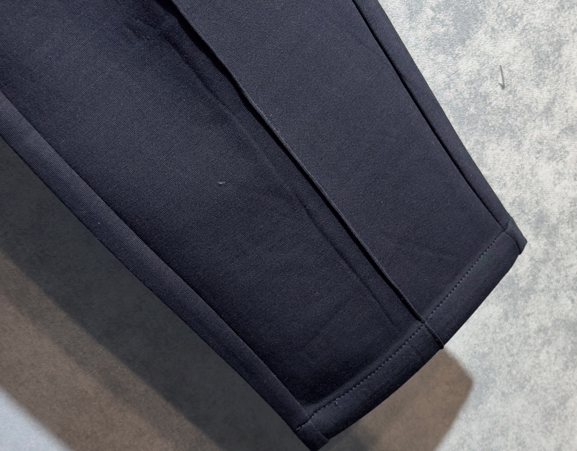 🔥ZEGNA 杰尼亚 25年秋冬新款休闲裤 品牌经典系列 休闲运动皆可 采用意大利进口精梳棉面料 舒适度