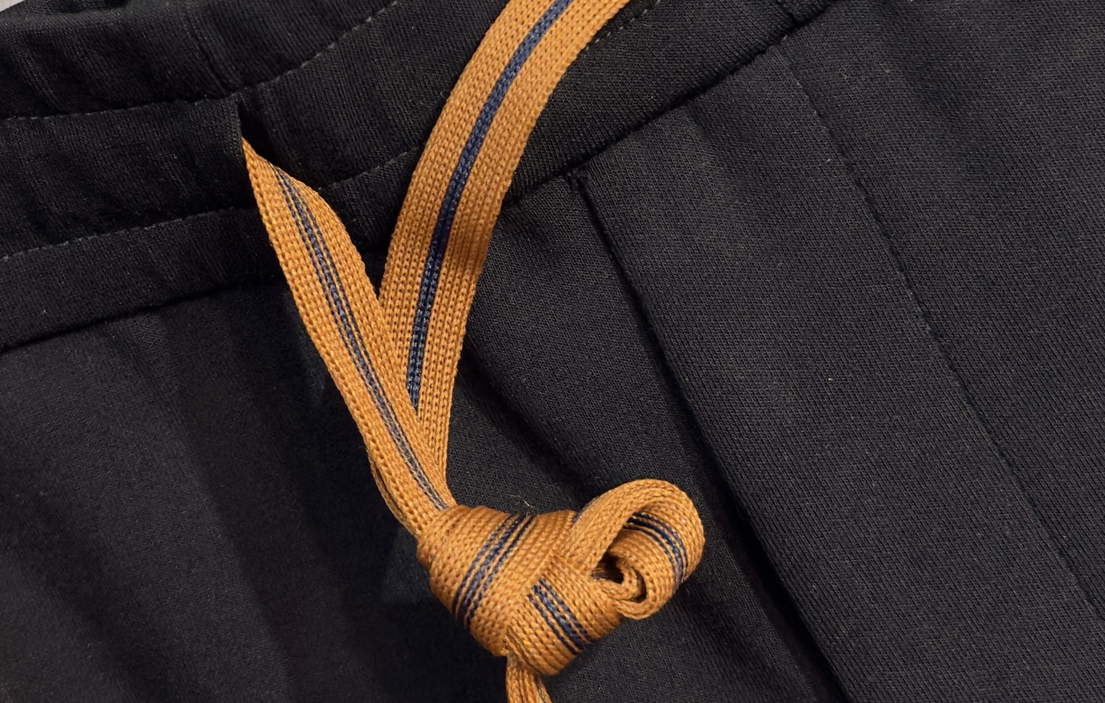 🔥ZEGNA 杰尼亚 25年秋冬新款休闲裤 品牌经典系列 休闲运动皆可 采用意大利进口精梳棉面料 舒适度