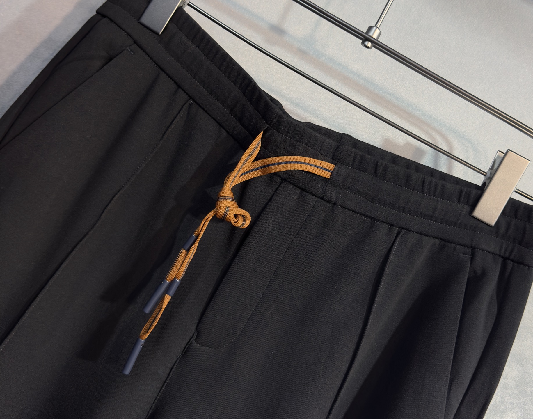 🔥ZEGNA 杰尼亚 25年秋冬新款休闲裤 品牌经典系列 休闲运动皆可 采用意大利进口精梳棉面料 舒适度