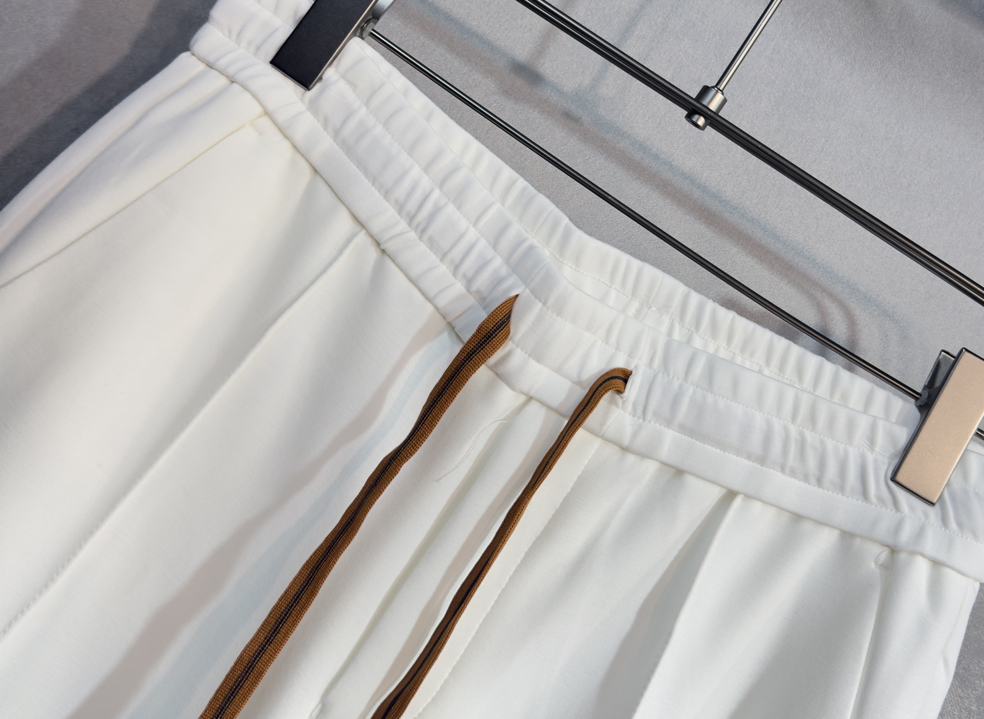 🔥ZEGNA 杰尼亚 25年秋冬新款休闲裤 品牌经典系列 休闲运动皆可 采用意大利进口精梳棉面料 舒适度