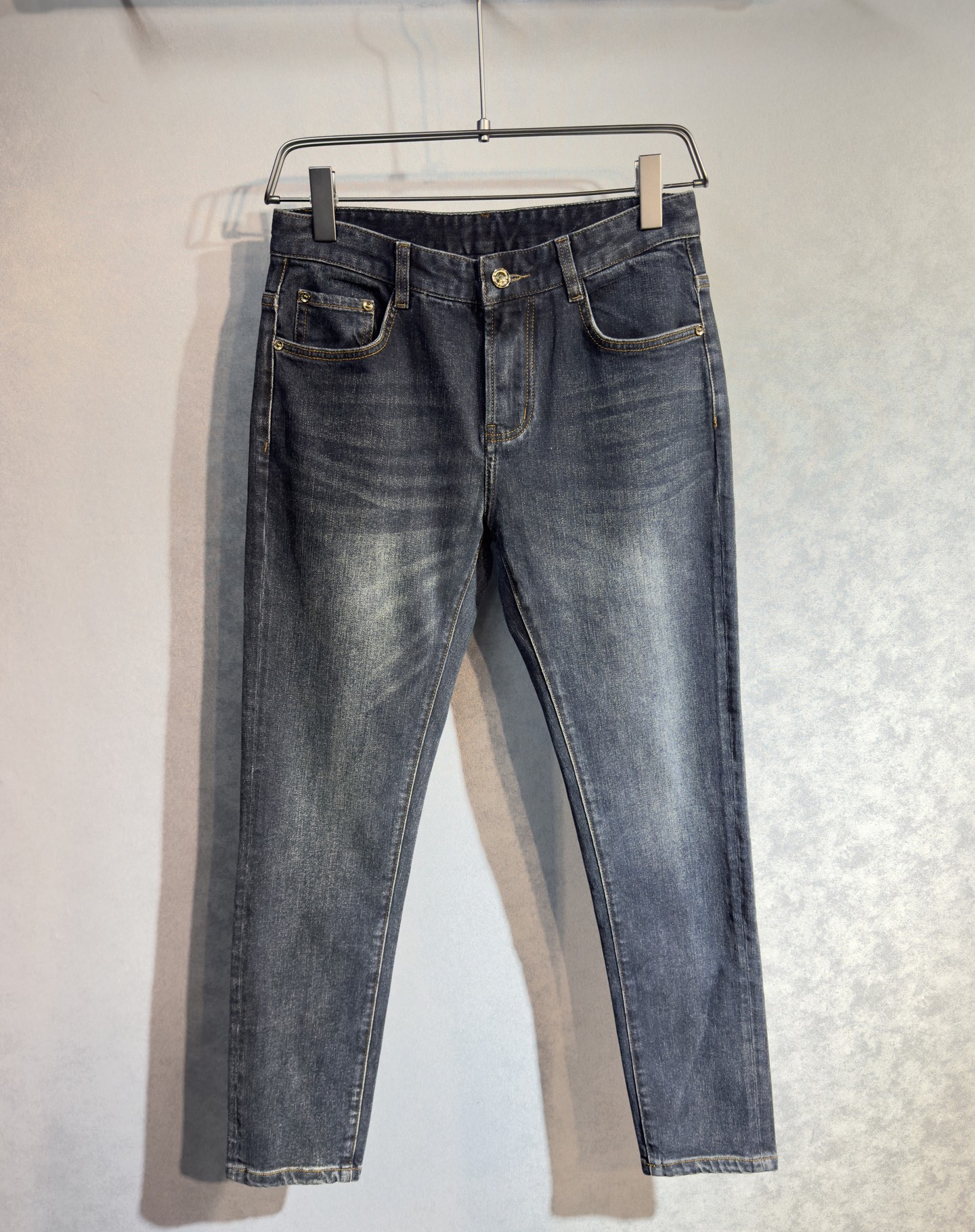 🔥ZEGNA 杰尼亚 25年秋冬新品牛仔裤🔥专柜热销款 品味与价值共享 身穿着非常舒适 低调不失奢华 穿