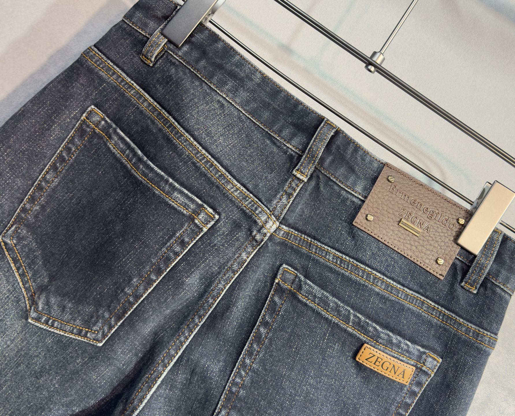 🔥ZEGNA 杰尼亚 25年秋冬新品牛仔裤🔥专柜热销款 品味与价值共享 身穿着非常舒适 低调不失奢华 穿