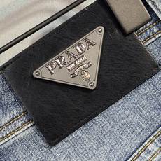 🔥 PRADA 普拉达 26年新款牛仔裤🔥专柜热销款 品味与价值共享 身穿着非常舒适 低调不失奢华 穿出 🔥 PRADA 普拉达 26年新款牛仔裤🔥专柜热销款 品味与价值共享 身穿着非常舒适 低调不失奢华 穿出