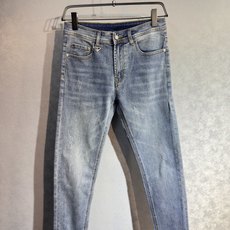 🔥 PRADA 普拉达 26年新款牛仔裤🔥专柜热销款 品味与价值共享 身穿着非常舒适 低调不失奢华 穿出 🔥 PRADA 普拉达 26年新款牛仔裤🔥专柜热销款 品味与价值共享 身穿着非常舒适 低调不失奢华 穿出