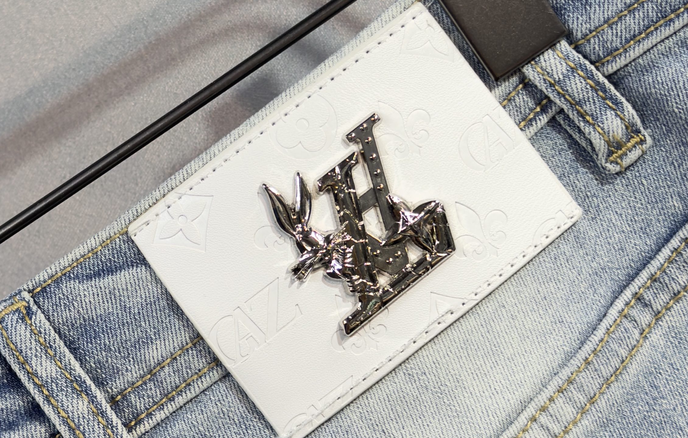 🔥 LV 路易威登 26哦靠新款牛仔裤🔥专柜热销款 品味与价值共享 身穿着非常舒适 低调不失奢华 穿出去