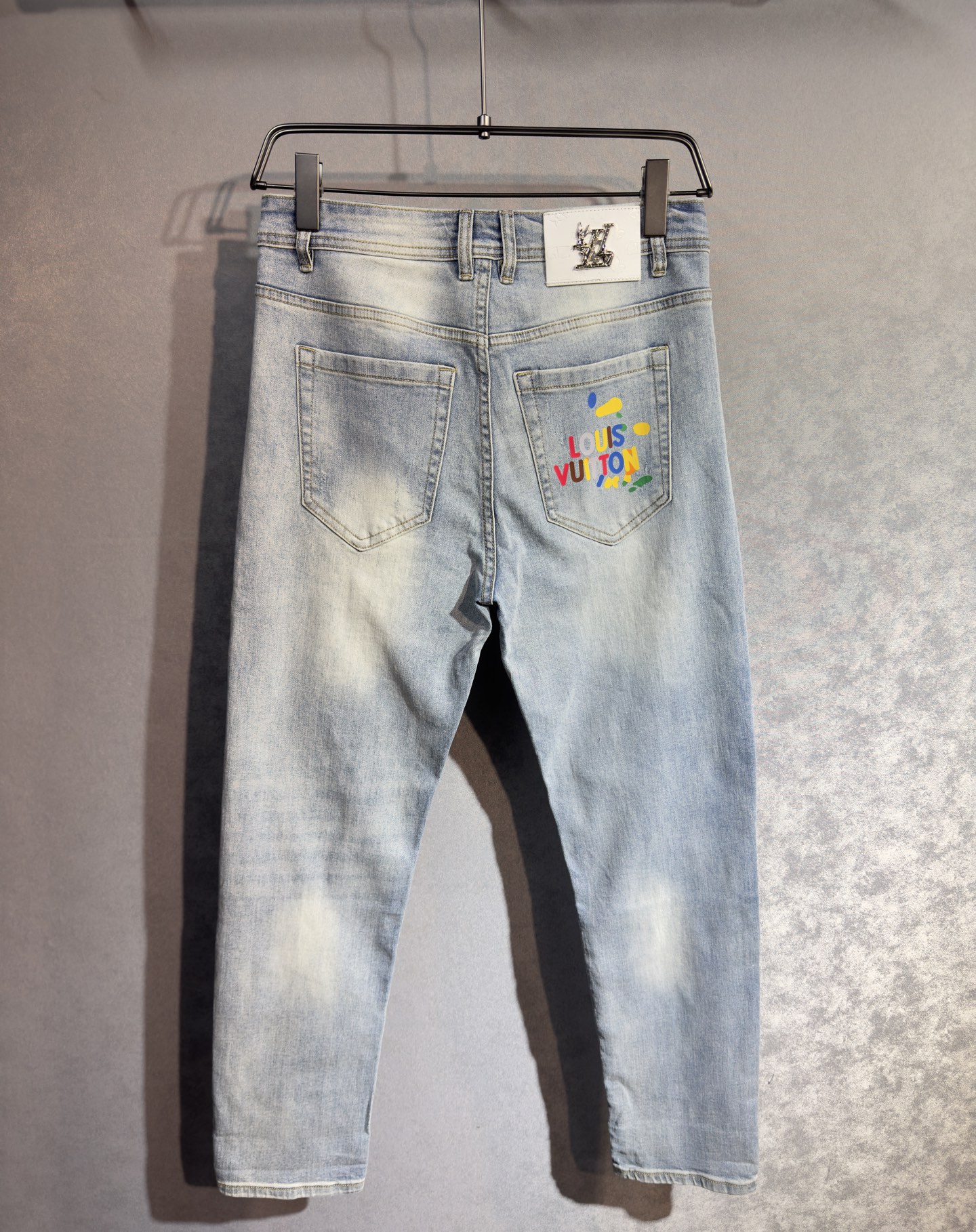 🔥 LV 路易威登 26哦靠新款牛仔裤🔥专柜热销款 品味与价值共享 身穿着非常舒适 低调不失奢华 穿出去