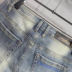 🔥 DIOR 迪奥 26年新款牛仔裤🔥专柜热销款 品味与价值共享 身穿着非常舒适 低调不失奢华 穿出去非 🔥 DIOR 迪奥 26年新款牛仔裤🔥专柜热销款 品味与价值共享 身穿着非常舒适 低调不失奢华 穿出去非