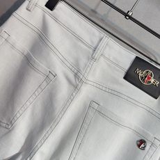 🔥 MONCLER 蒙口 26年新款牛仔裤🔥专柜热销款 品味与价值共享 身穿着非常舒适 低调不失奢华 穿 🔥 MONCLER 蒙口 26年新款牛仔裤🔥专柜热销款 品味与价值共享 身穿着非常舒适 低调不失奢华 穿