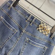 🔥 VERSACE 范思哲 26年新款牛仔裤🔥专柜热销款 品味与价值共享 身穿着非常舒适 低调不失奢华 🔥 VERSACE 范思哲 26年新款牛仔裤🔥专柜热销款 品味与价值共享 身穿着非常舒适 低调不失奢华