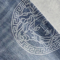 🔥 VERSACE 范思哲 26年新款牛仔裤🔥专柜热销款 品味与价值共享 身穿着非常舒适 低调不失奢华 🔥 VERSACE 范思哲 26年新款牛仔裤🔥专柜热销款 品味与价值共享 身穿着非常舒适 低调不失奢华