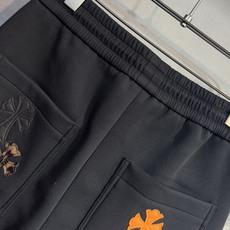 🔥CH 克罗心 26年新款休闲裤🔥专柜热销款 品味与价值共享 身穿着非常舒适 低调不失奢华 穿出去非常有 🔥CH 克罗心 26年新款休闲裤🔥专柜热销款 品味与价值共享 身穿着非常舒适 低调不失奢华 穿出去非常有