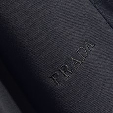 🔥PRADA 普拉达 26年新款休闲裤🔥专柜热销款 品味与价值共享 身穿着非常舒适 低调不失奢华 穿出去 🔥PRADA 普拉达 26年新款休闲裤🔥专柜热销款 品味与价值共享 身穿着非常舒适 低调不失奢华 穿出去