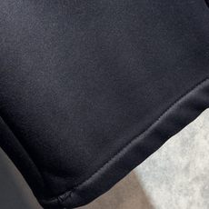 🔥PRADA 普拉达 26年新款休闲裤🔥专柜热销款 品味与价值共享 身穿着非常舒适 低调不失奢华 穿出去 🔥PRADA 普拉达 26年新款休闲裤🔥专柜热销款 品味与价值共享 身穿着非常舒适 低调不失奢华 穿出去