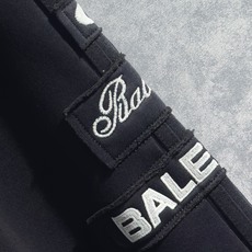 🔥BALENCIGA 巴黎世家 26年新款休闲裤🔥专柜热销款 品味与价值共享 身穿着非常舒适 低调不失 🔥BALENCIGA 巴黎世家 26年新款休闲裤🔥专柜热销款 品味与价值共享 身穿着非常舒适 低调不失