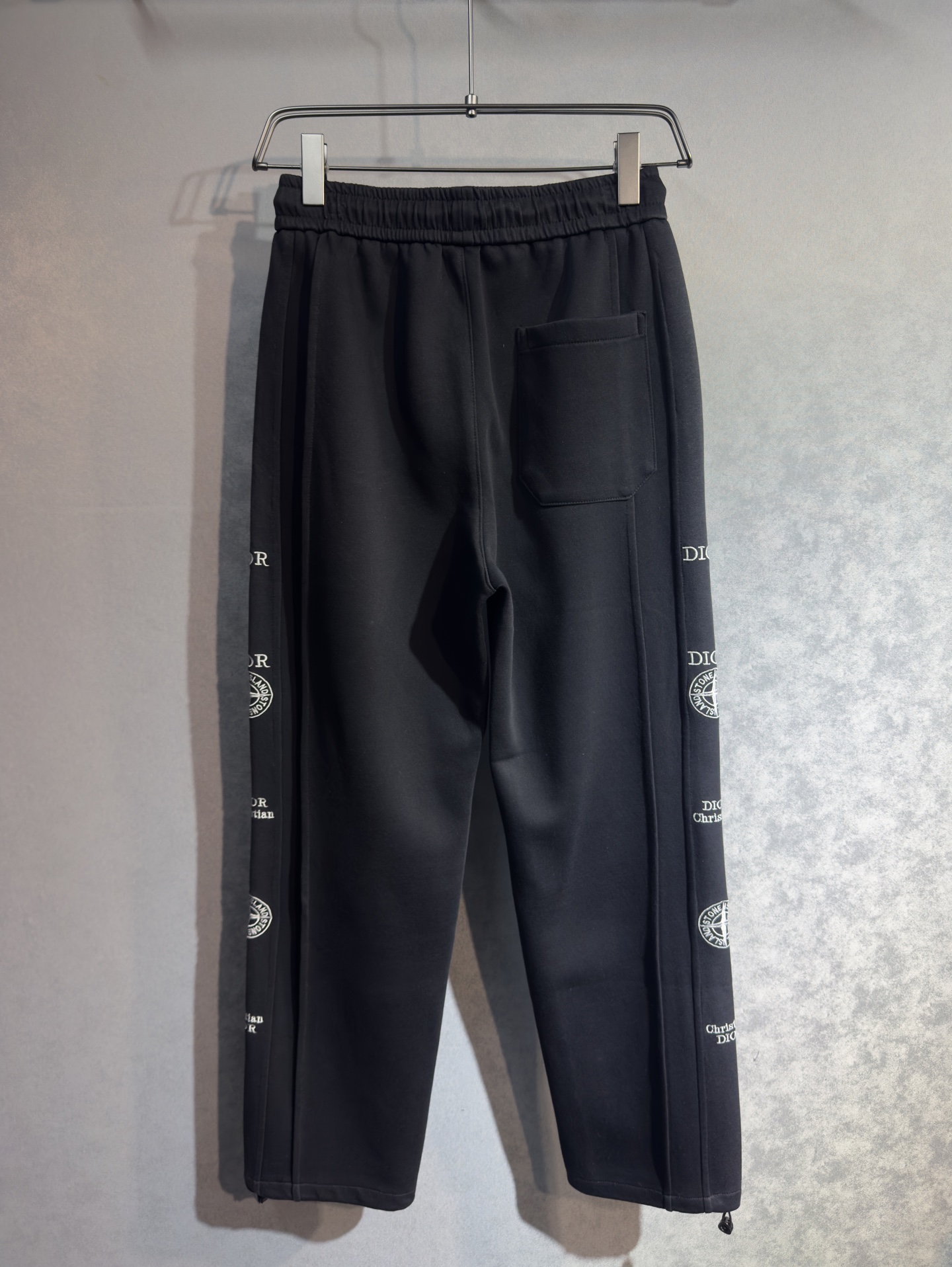 🔥DIOR 迪奥 26年新款休闲裤🔥专柜热销款 品味与价值共享 身穿着非常舒适 低调不失奢华 穿出去非常