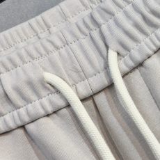 🔥LV 路易威登 26年新款休闲裤🔥专柜热销款 品味与价值共享 身穿着非常舒适 低调不失奢华 穿出去非常 🔥LV 路易威登 26年新款休闲裤🔥专柜热销款 品味与价值共享 身穿着非常舒适 低调不失奢华 穿出去非常