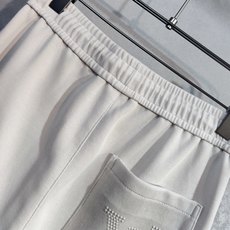 🔥LV 路易威登 26年新款休闲裤🔥专柜热销款 品味与价值共享 身穿着非常舒适 低调不失奢华 穿出去非常 🔥LV 路易威登 26年新款休闲裤🔥专柜热销款 品味与价值共享 身穿着非常舒适 低调不失奢华 穿出去非常